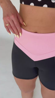 AR 2474 - V BAND COLOURBLOCK SHORTS